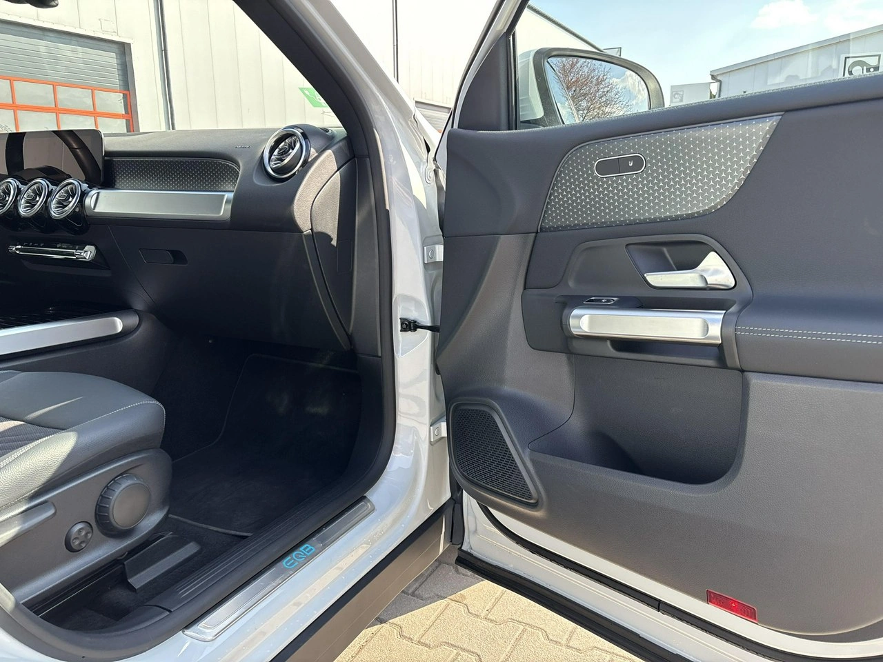 Mercedes EQB - Zdjęcie 18