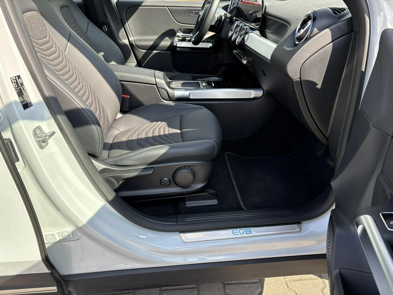 Mercedes EQB - Zdjęcie 19