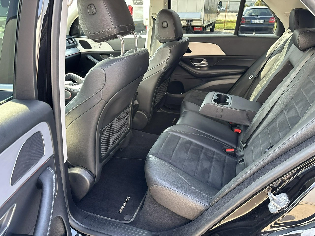 Mercedes GLE 300 - Zdjęcie 11