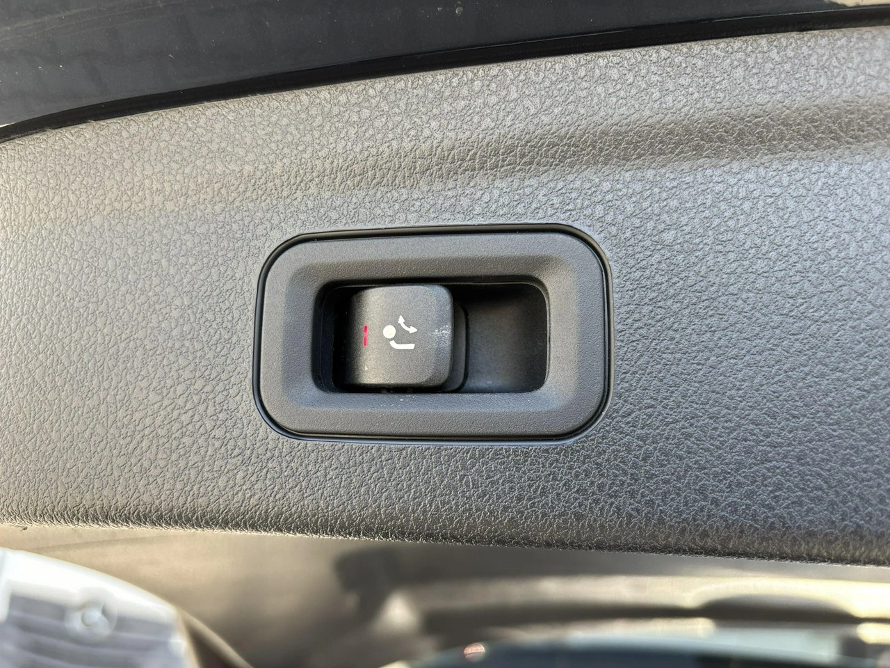 Mercedes GLE 300 - Zdjęcie 15