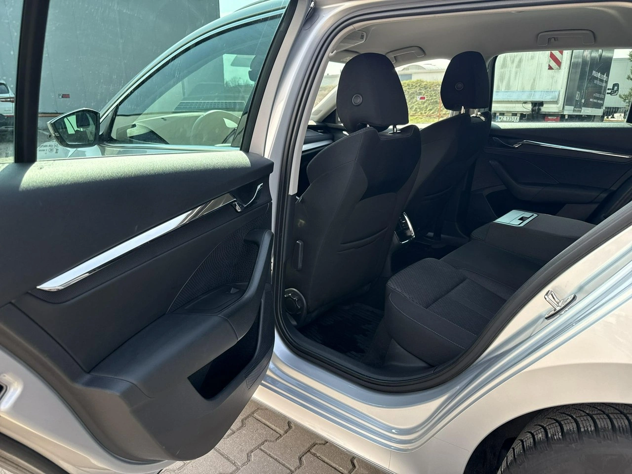 Skoda Octavia - Zdjęcie 13