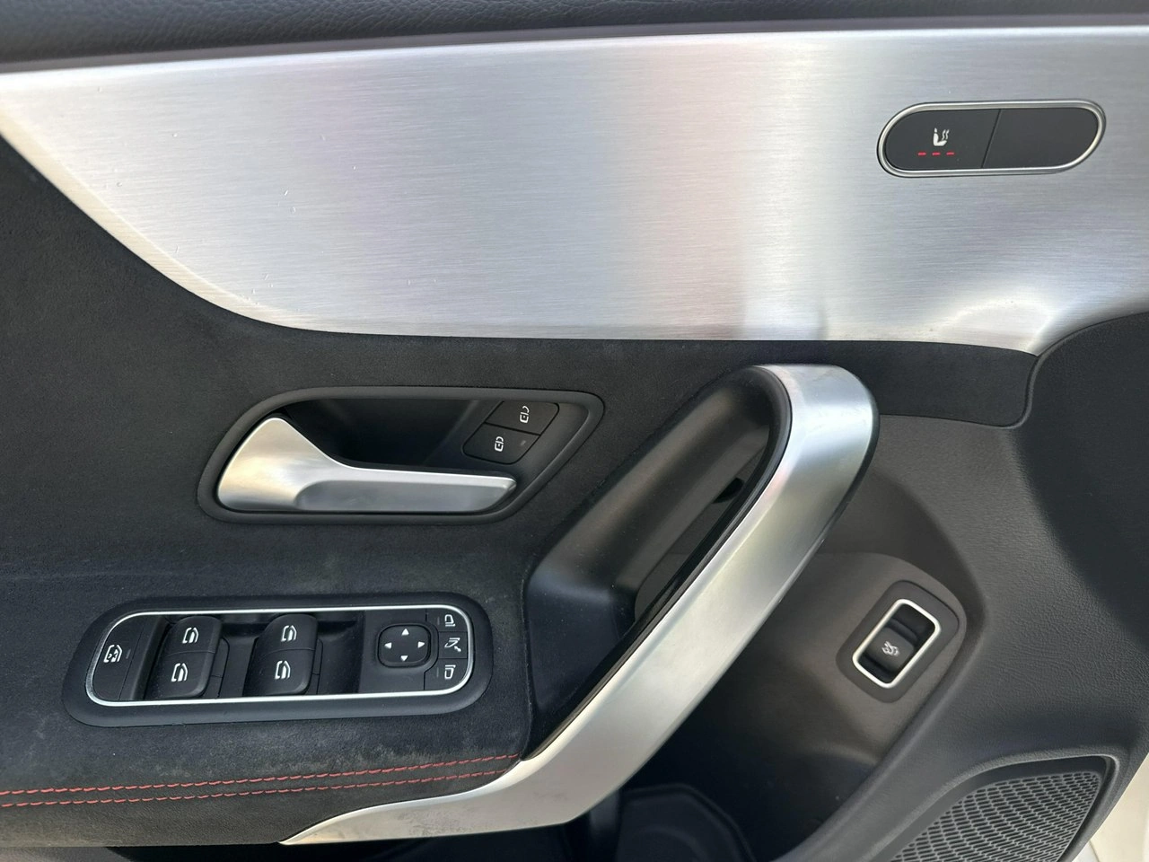 Mercedes CLA 200 - Zdjęcie 11