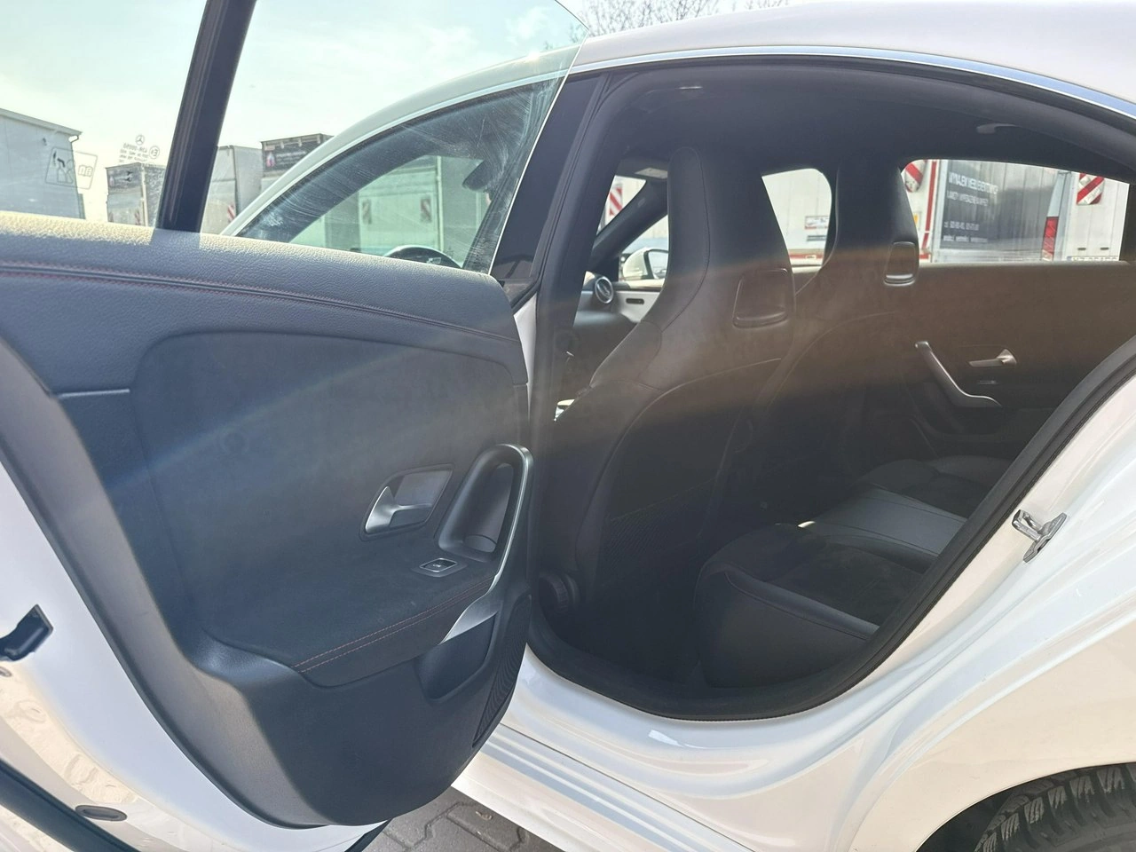 Mercedes CLA 200 - Zdjęcie 13