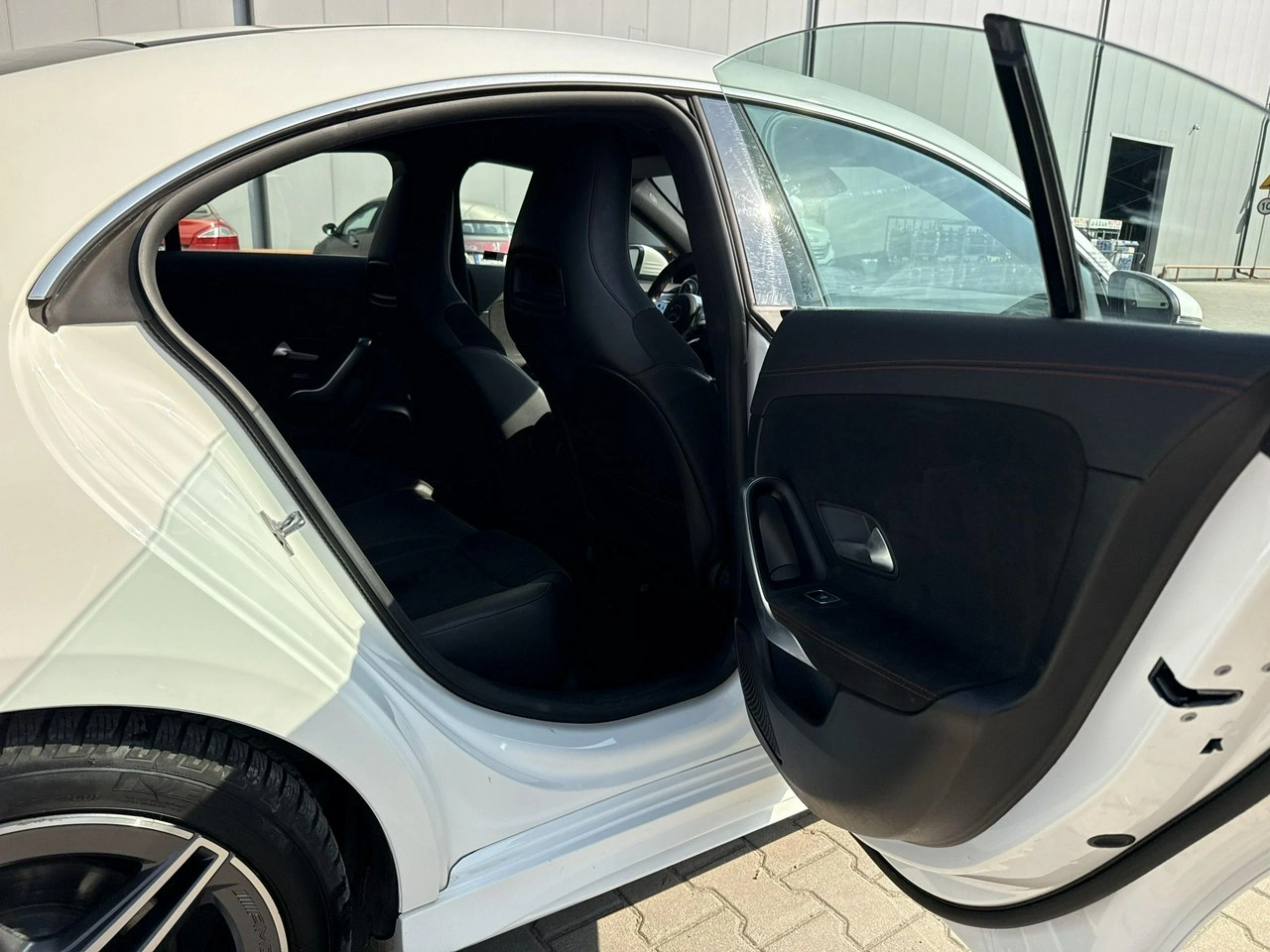 Mercedes CLA 200 - Zdjęcie 16