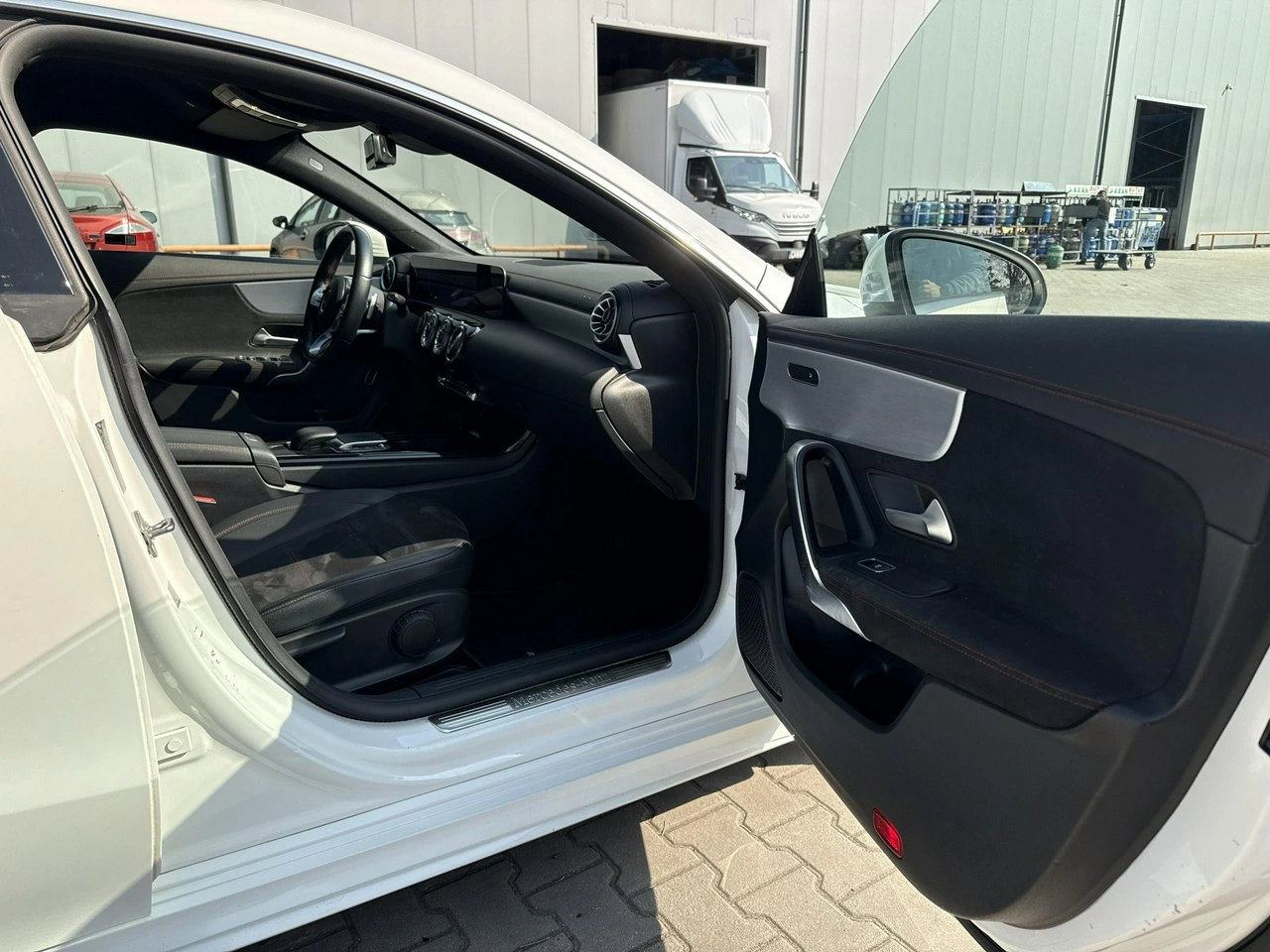 Mercedes CLA 200 - Zdjęcie 18