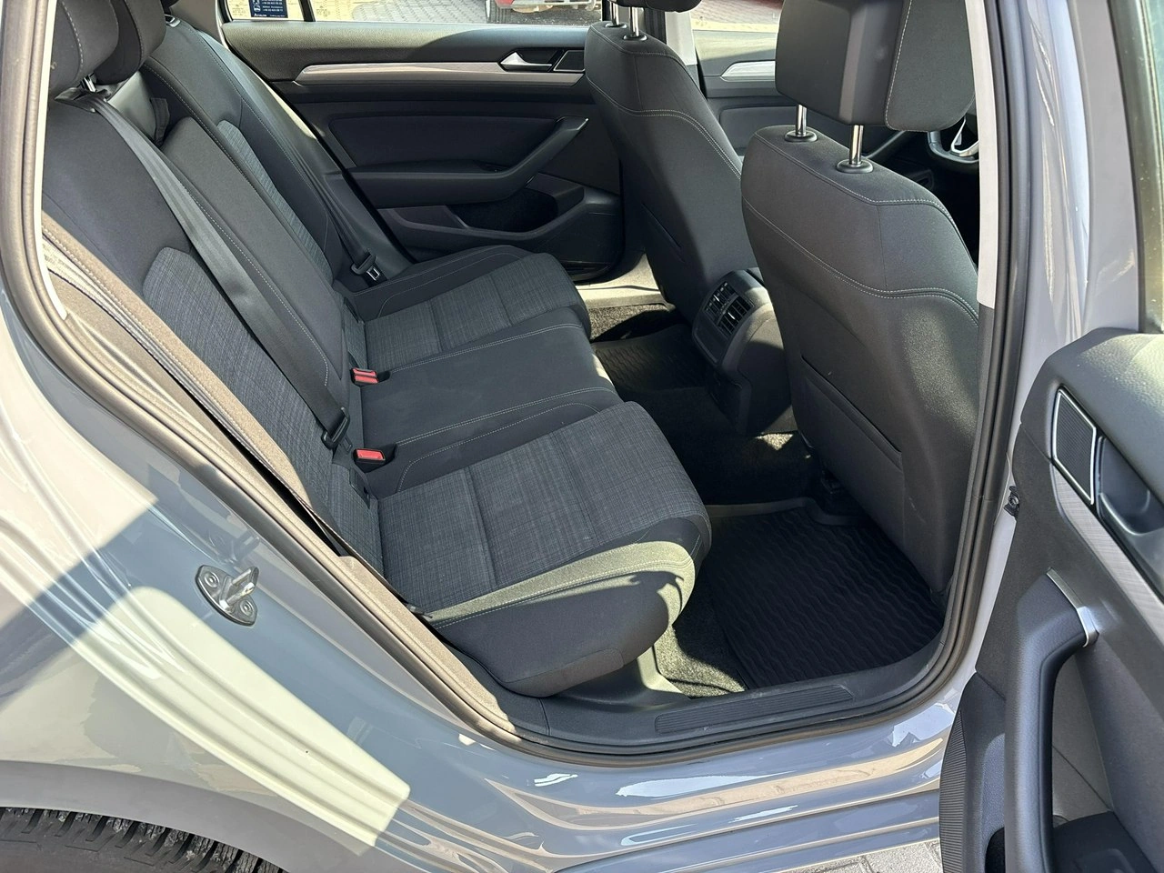 Volkswagen Passat - Zdjęcie 14