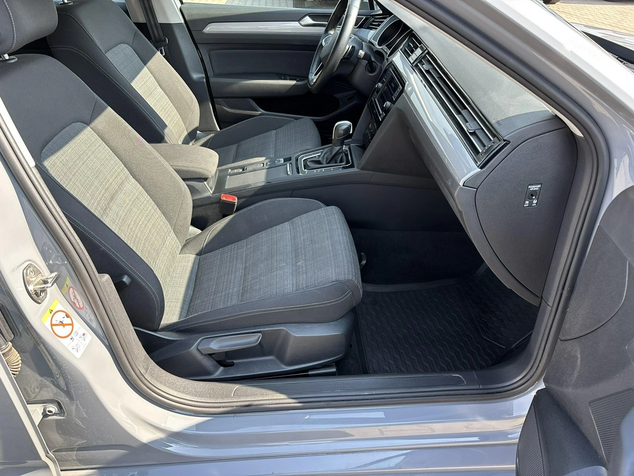 Volkswagen Passat - Zdjęcie 16