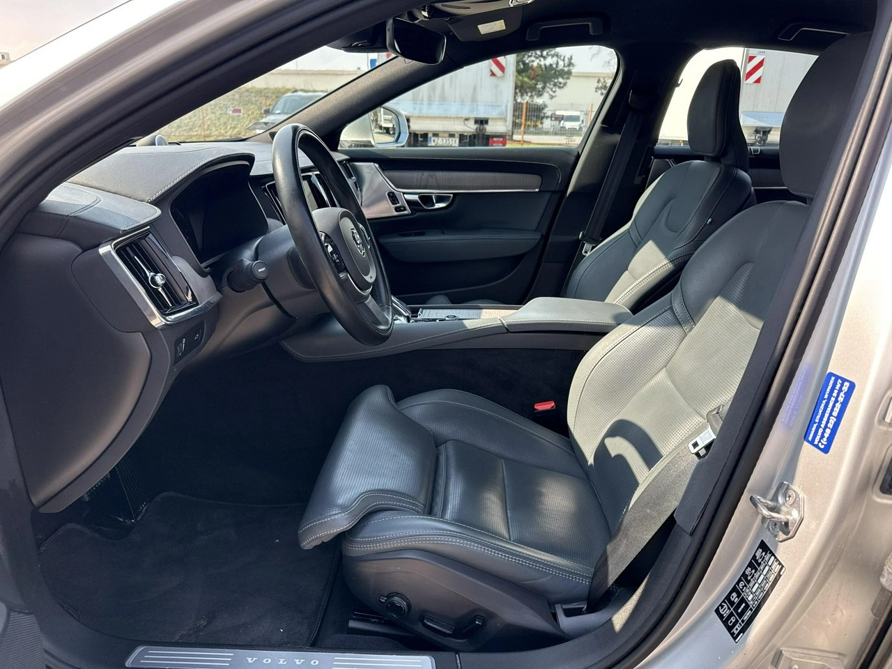 Volvo S90 - Zdjęcie 10