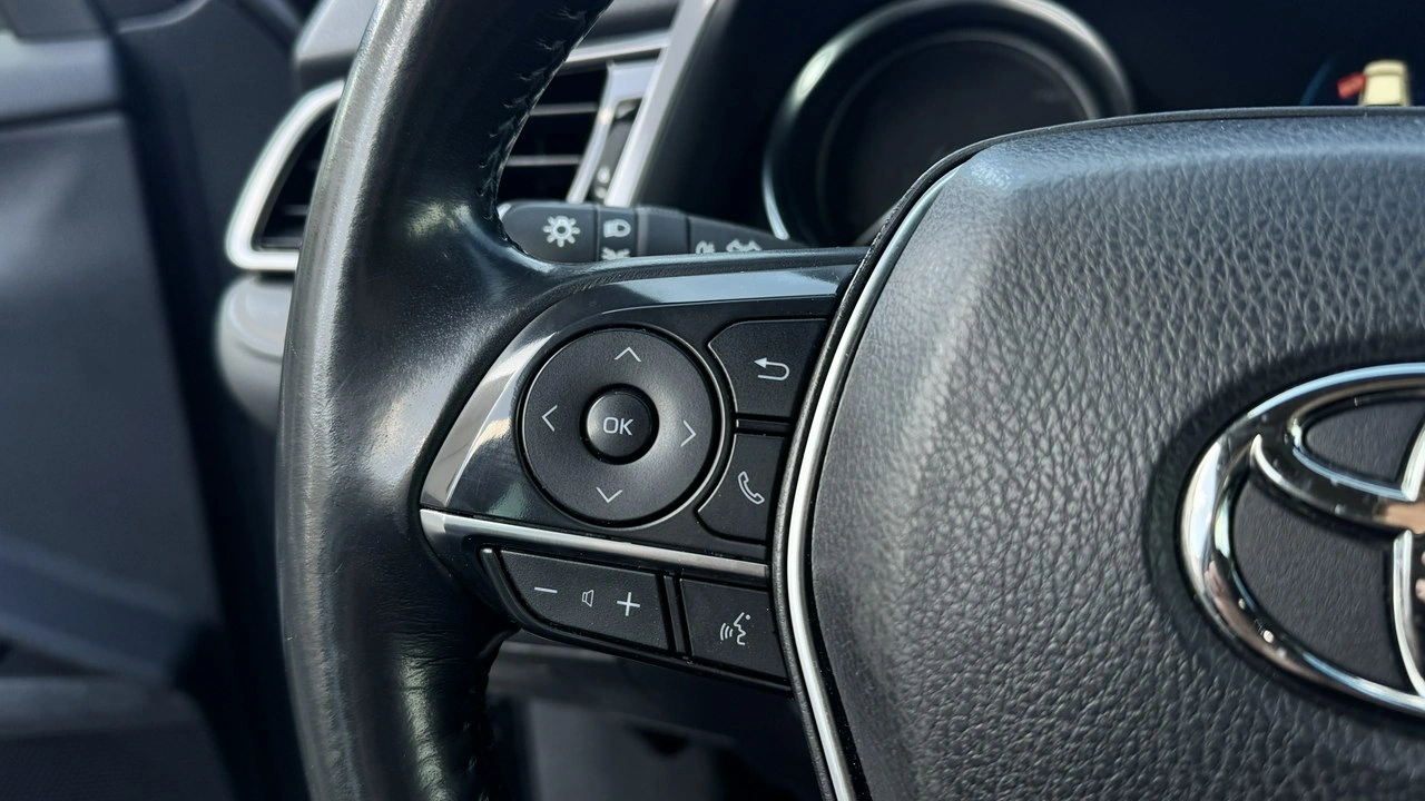 Toyota Camry - Zdjęcie 9