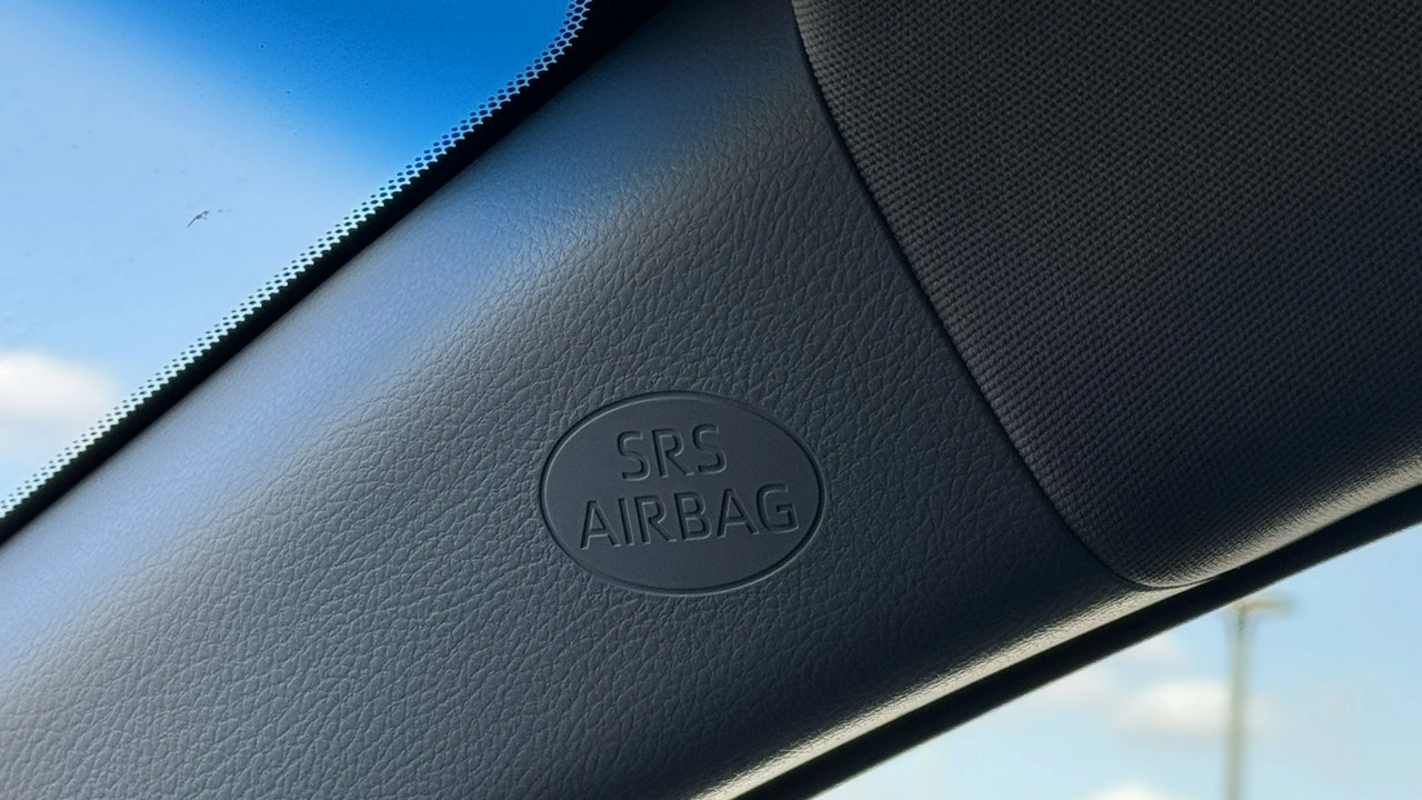 Toyota Camry - Zdjęcie 13