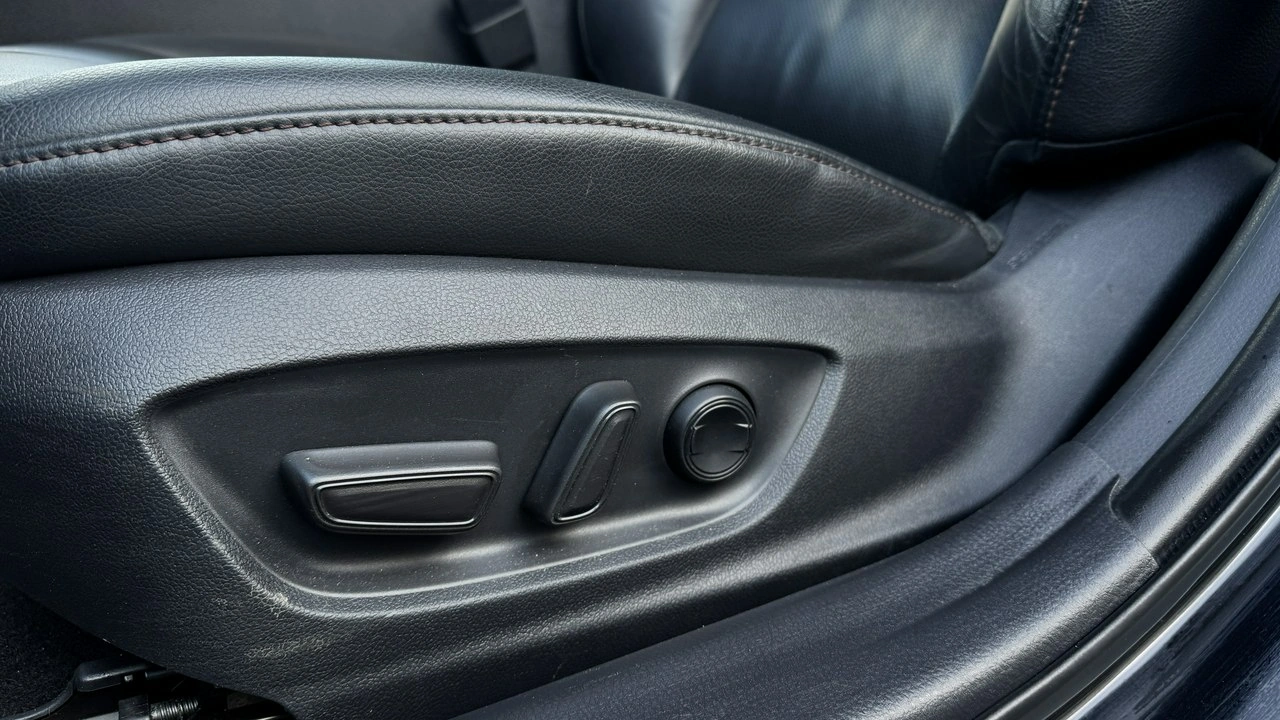 Toyota Camry - Zdjęcie 20