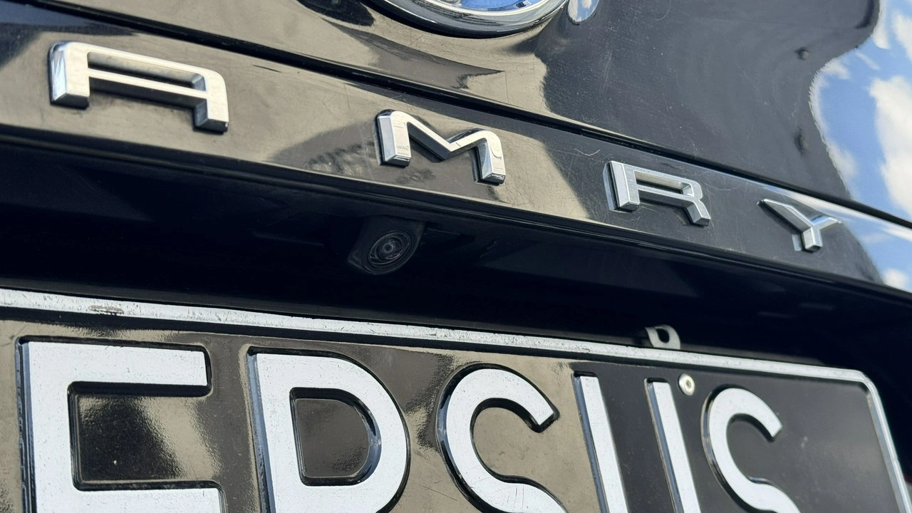 Toyota Camry - Zdjęcie 22