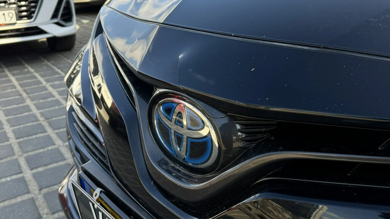 Toyota Camry - Zdjęcie 23