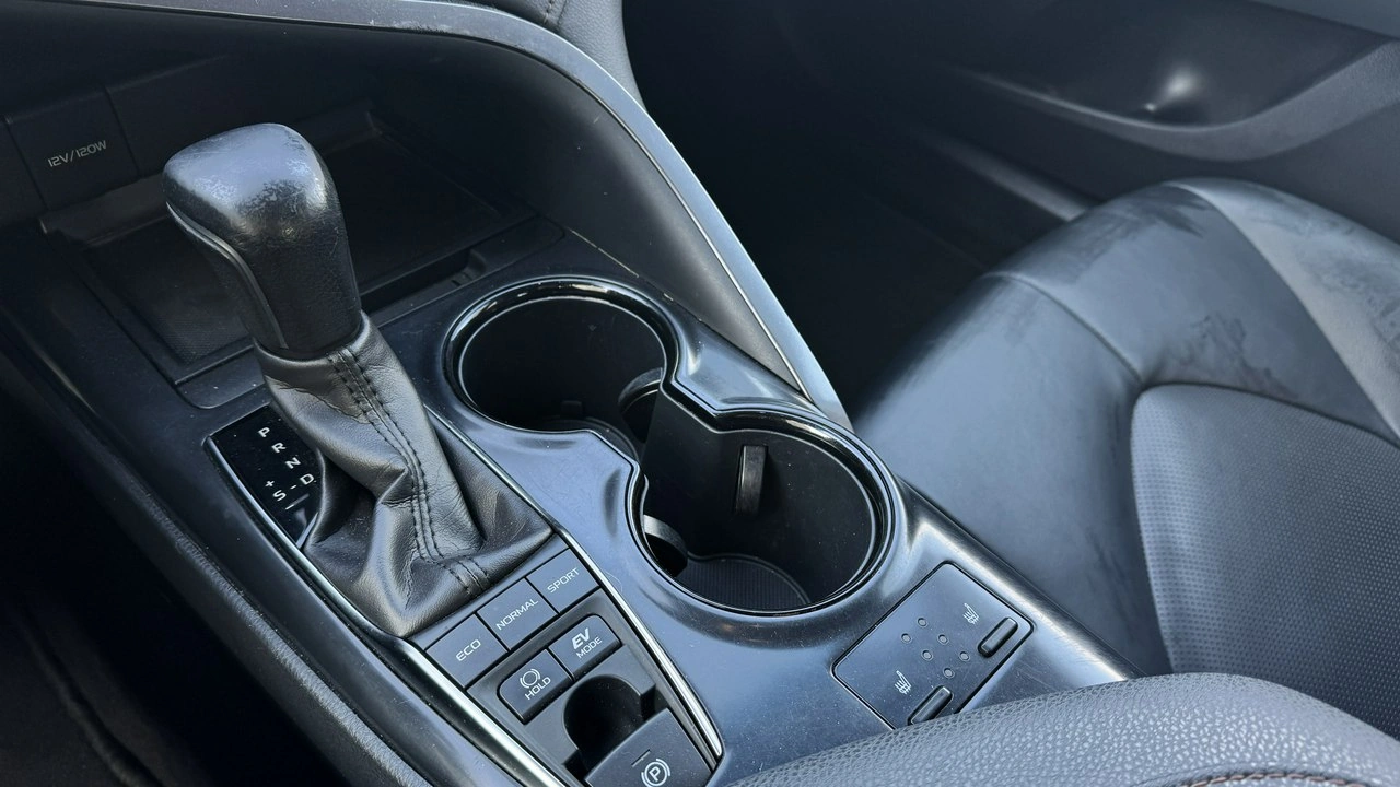 Toyota Camry - Zdjęcie 29