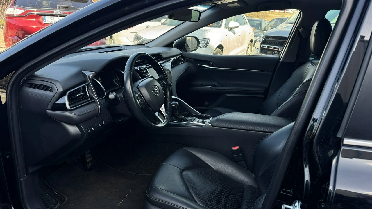 Toyota Camry - Zdjęcie 6