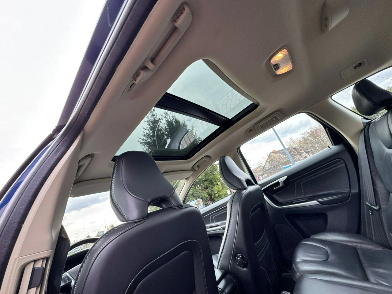 Volvo XC 60 - Zdjęcie 25