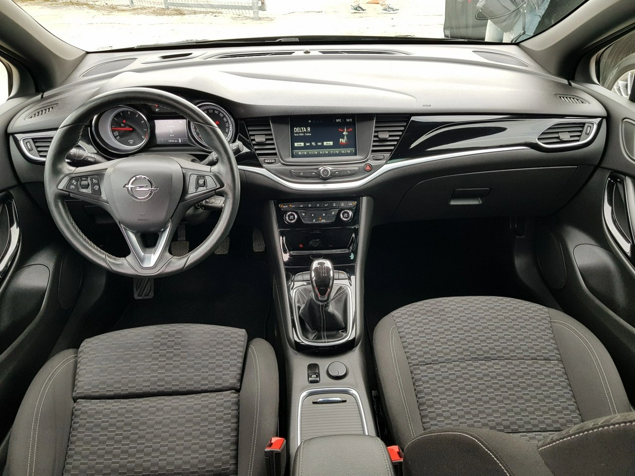 Opel Astra - Zdjęcie 11