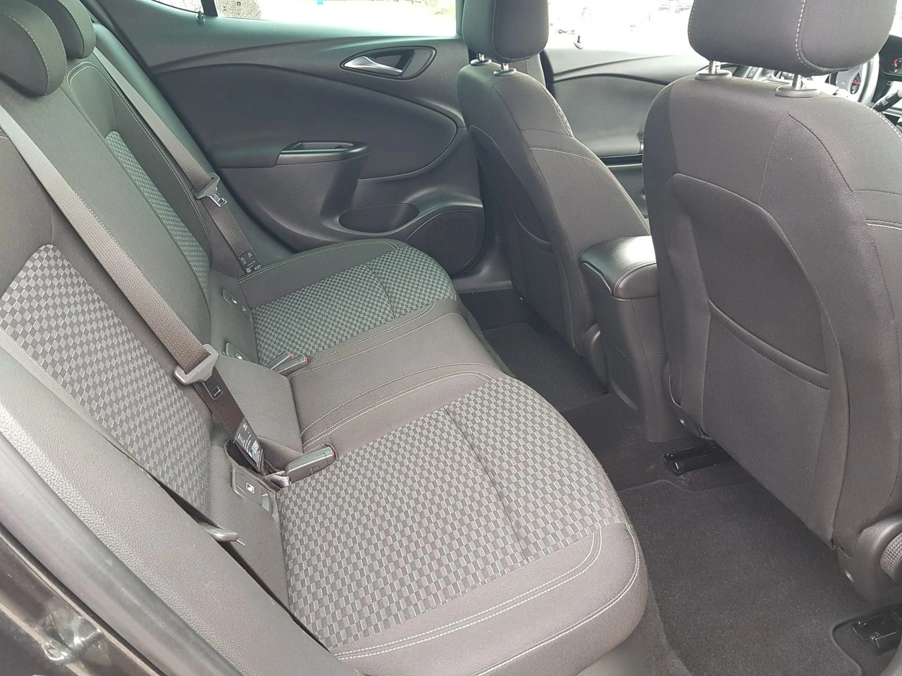 Opel Astra - Zdjęcie 14