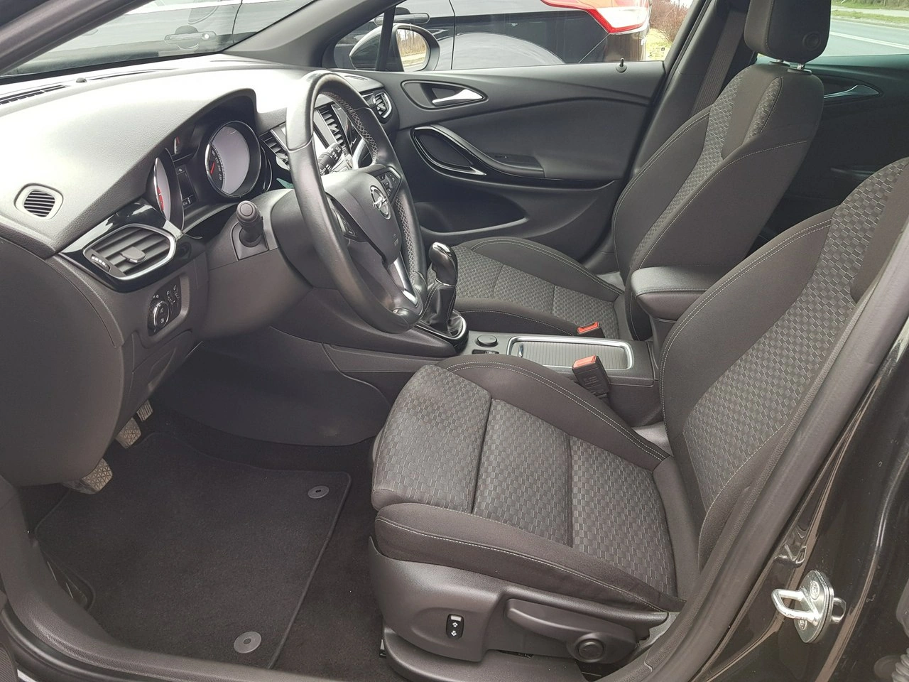 Opel Astra - Zdjęcie 8