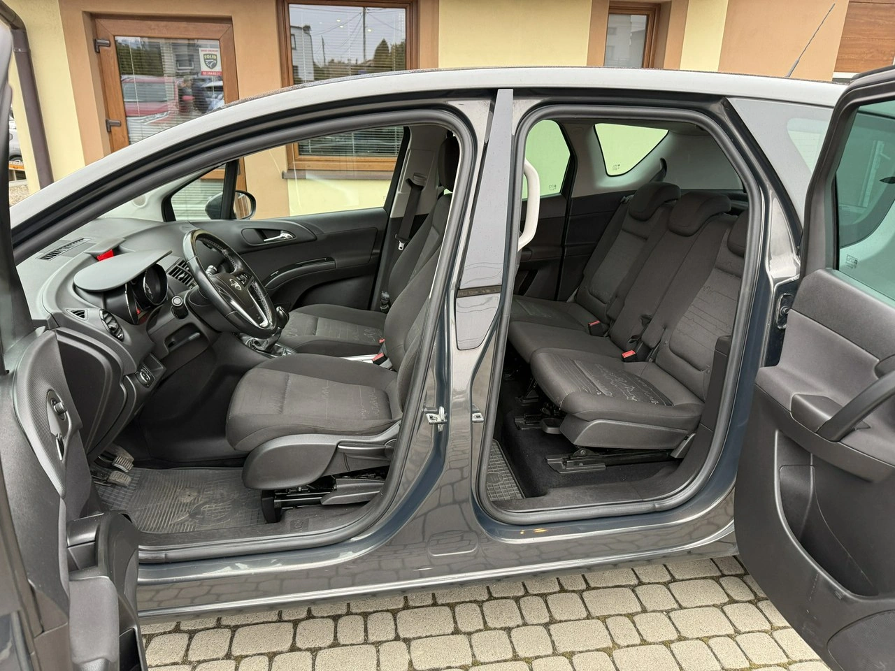 Opel Meriva - Zdjęcie 17