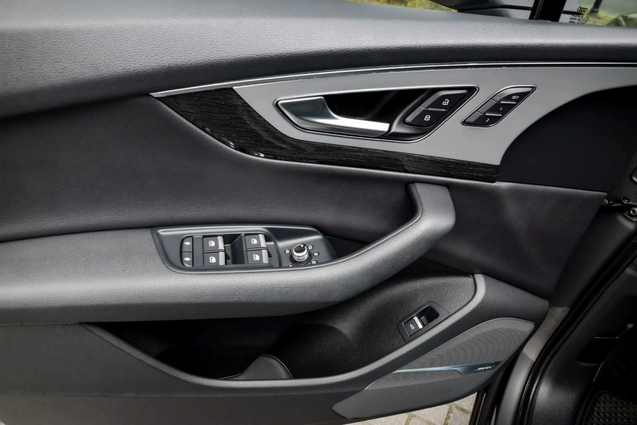 Audi Q7 - Zdjęcie 15