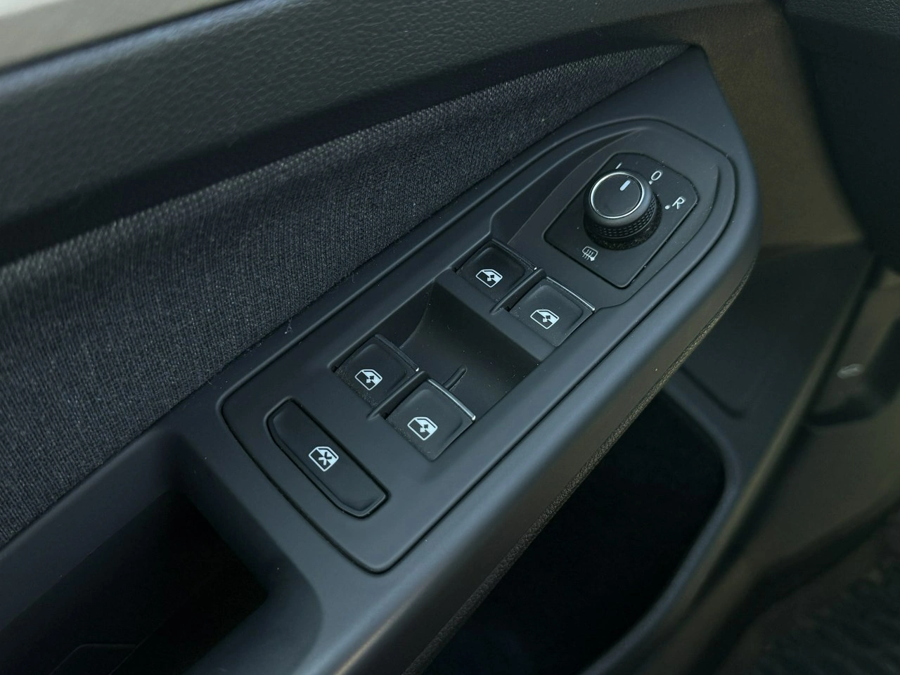 Volkswagen Golf - Zdjęcie 32