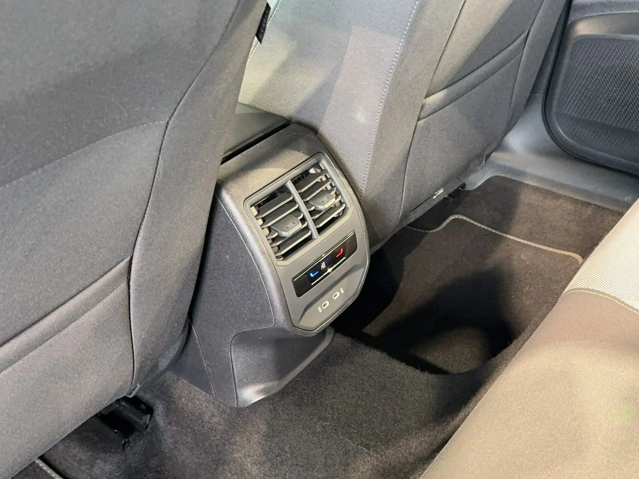 Seat Leon Sportstourer - Zdjęcie 13