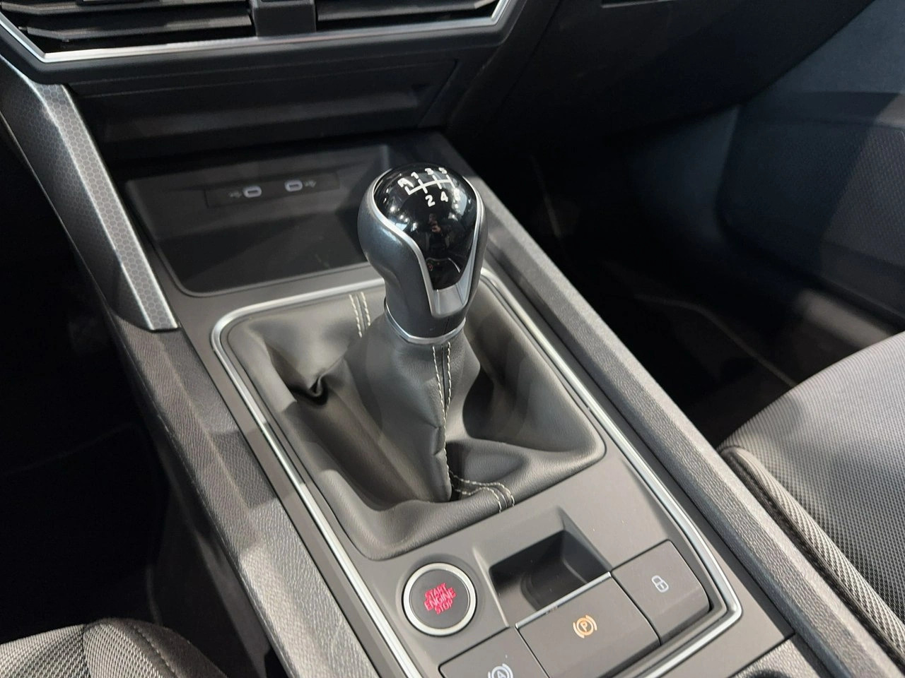 Seat Leon Sportstourer - Zdjęcie 24