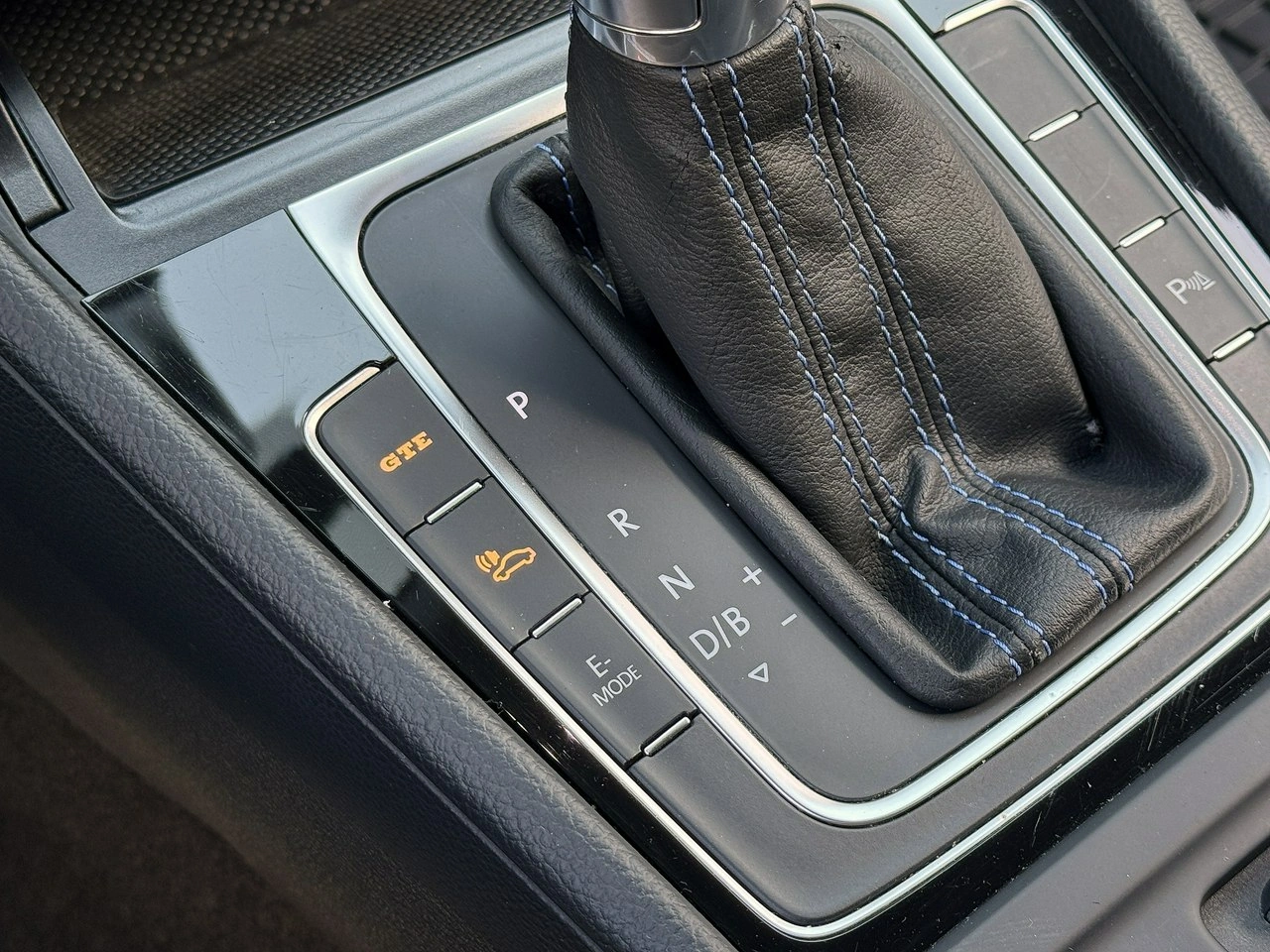 Volkswagen Golf - Zdjęcie 13