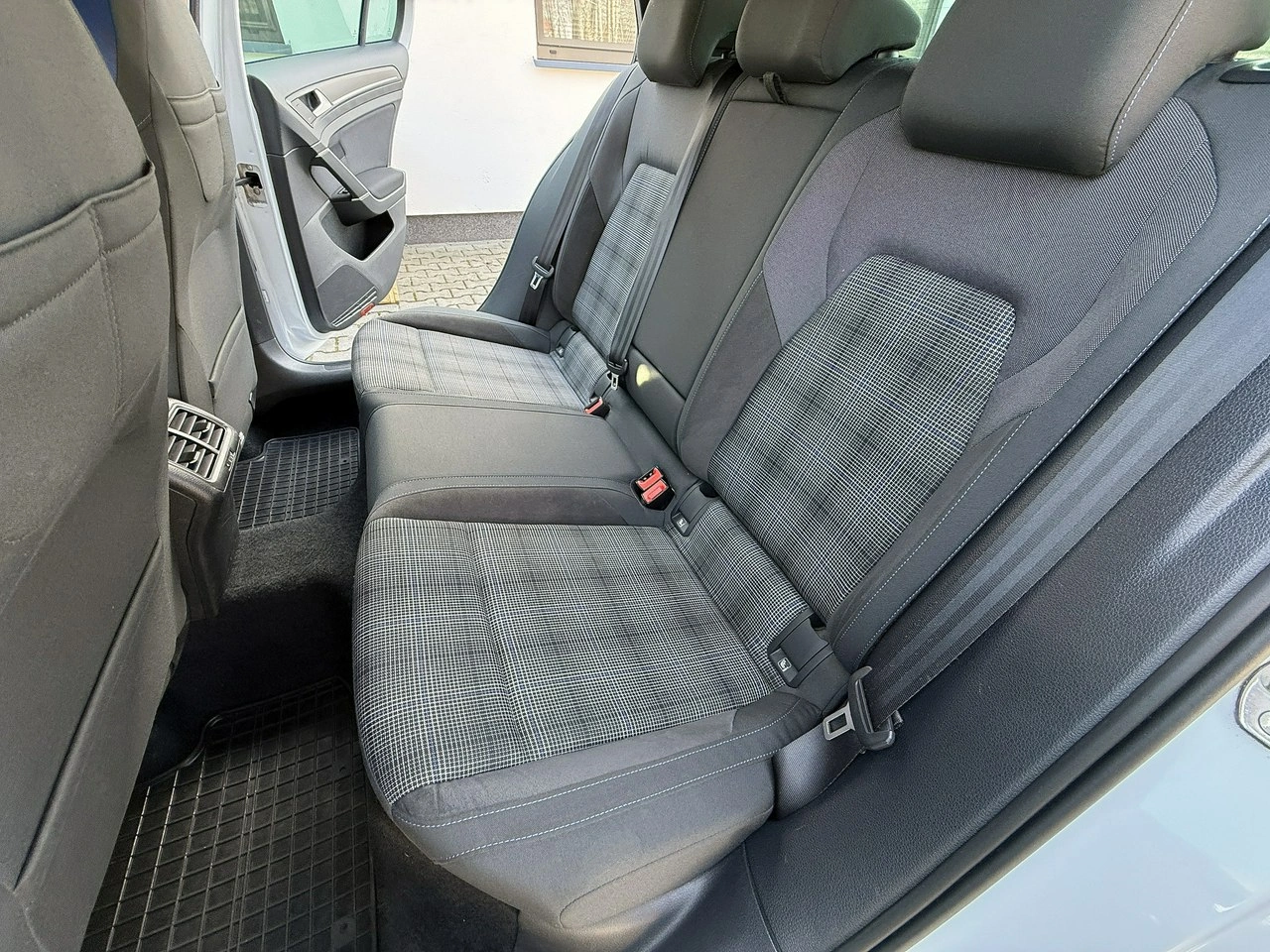 Volkswagen Golf - Zdjęcie 15