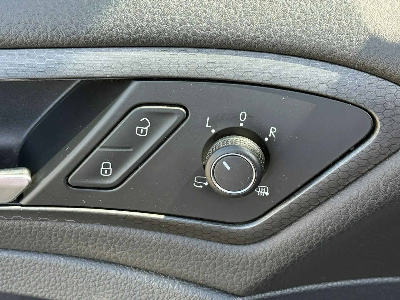 Volkswagen Golf - Zdjęcie 18