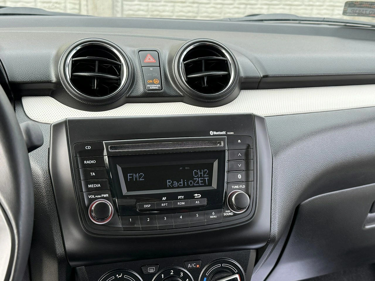 Suzuki Swift - Zdjęcie 6