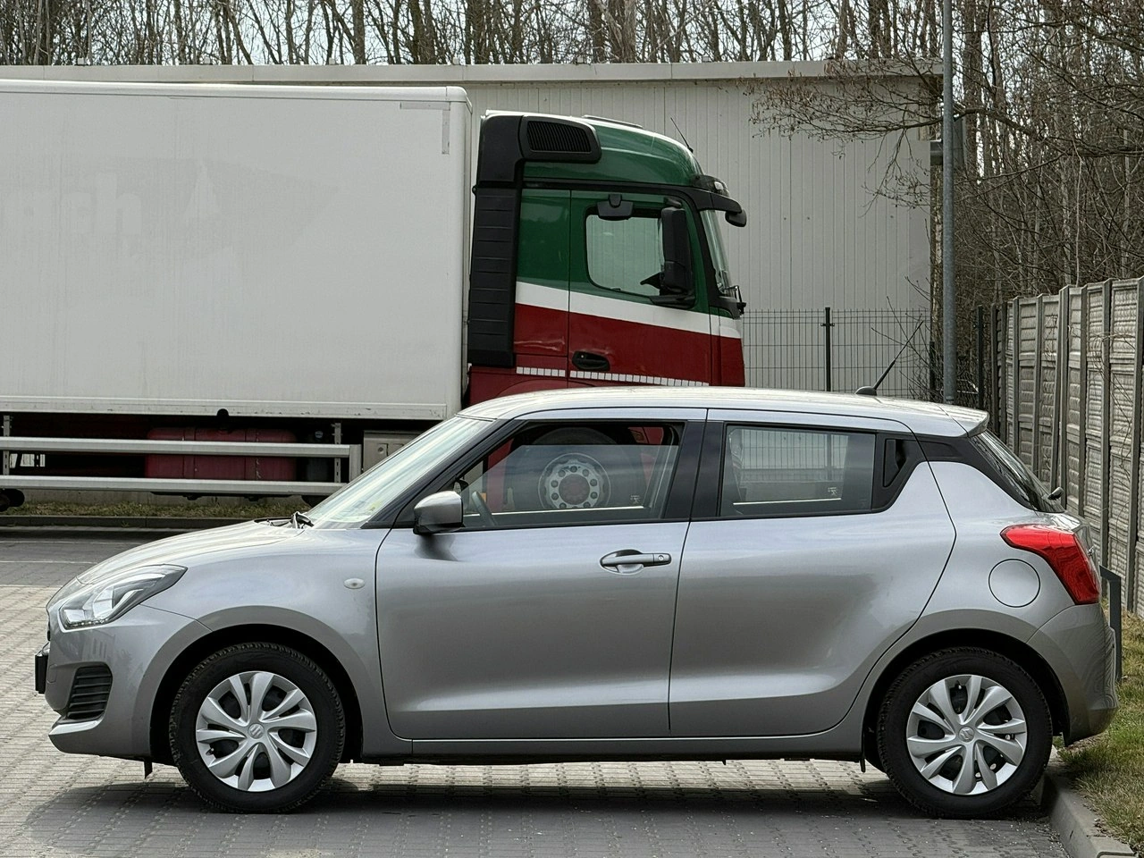 Suzuki Swift - Zdjęcie 21