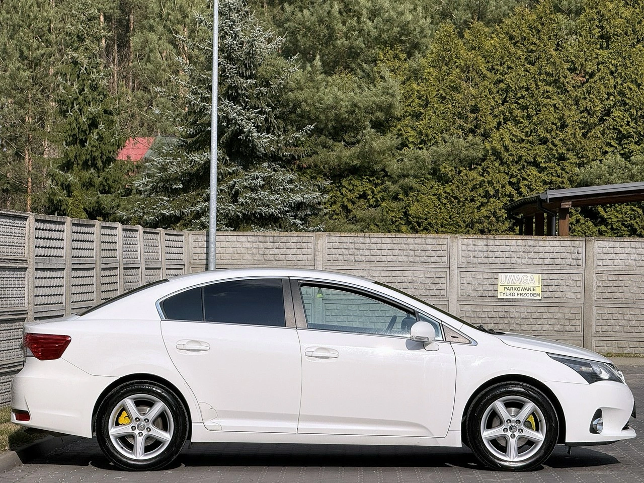 Toyota Avensis - Zdjęcie 21