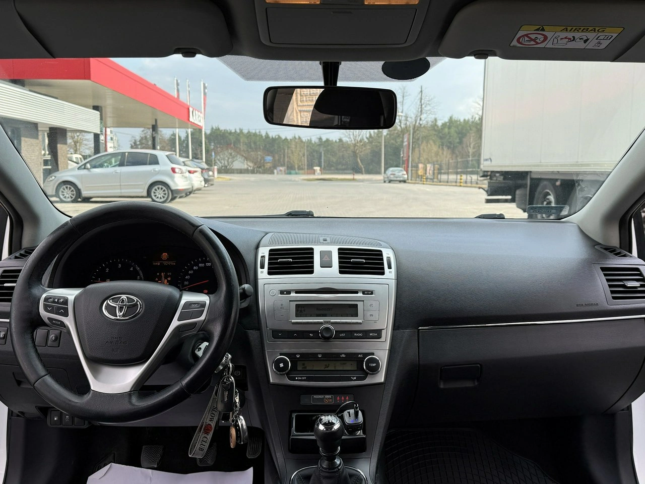 Toyota Avensis - Zdjęcie 4