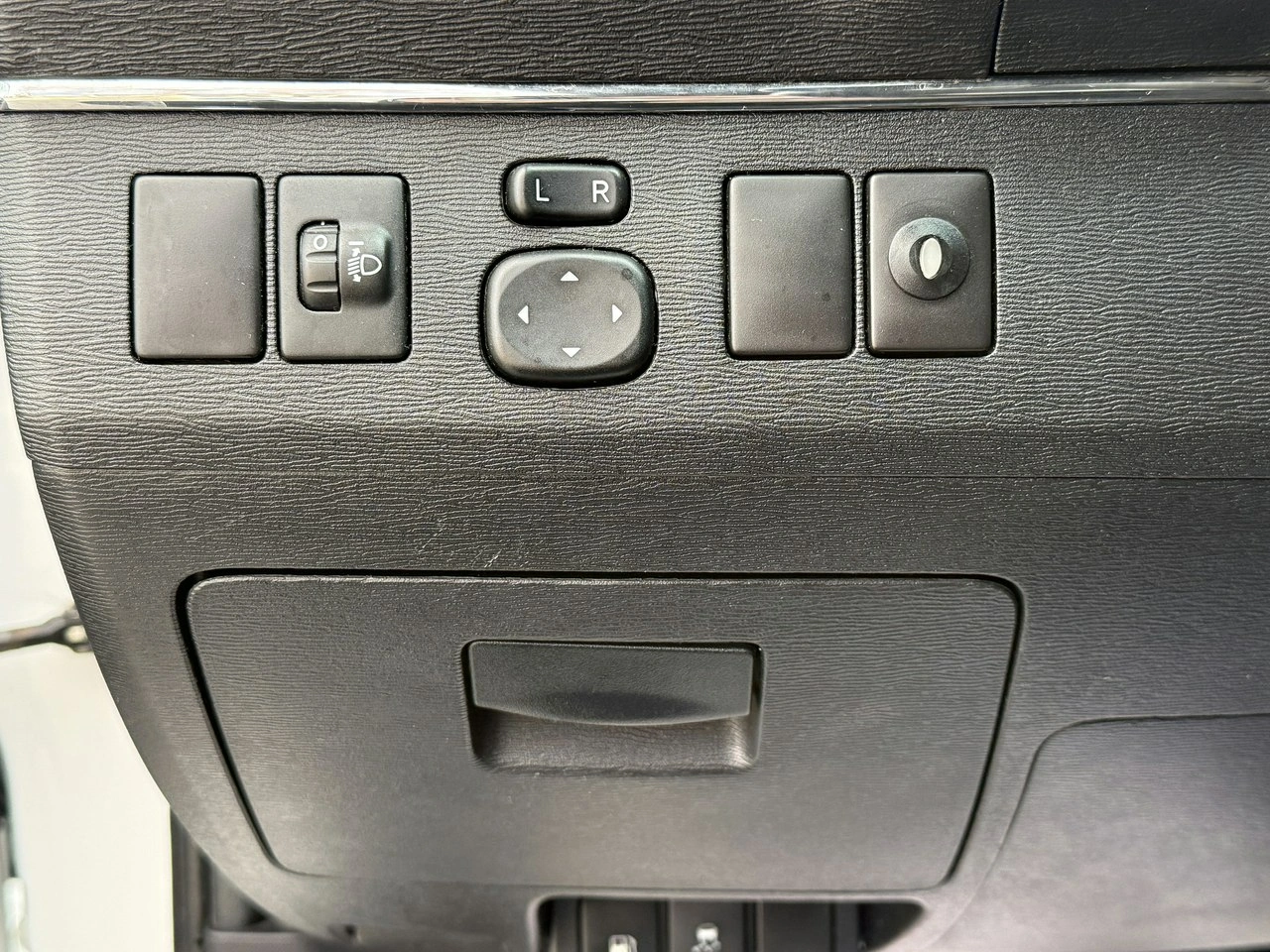 Toyota Avensis - Zdjęcie 12