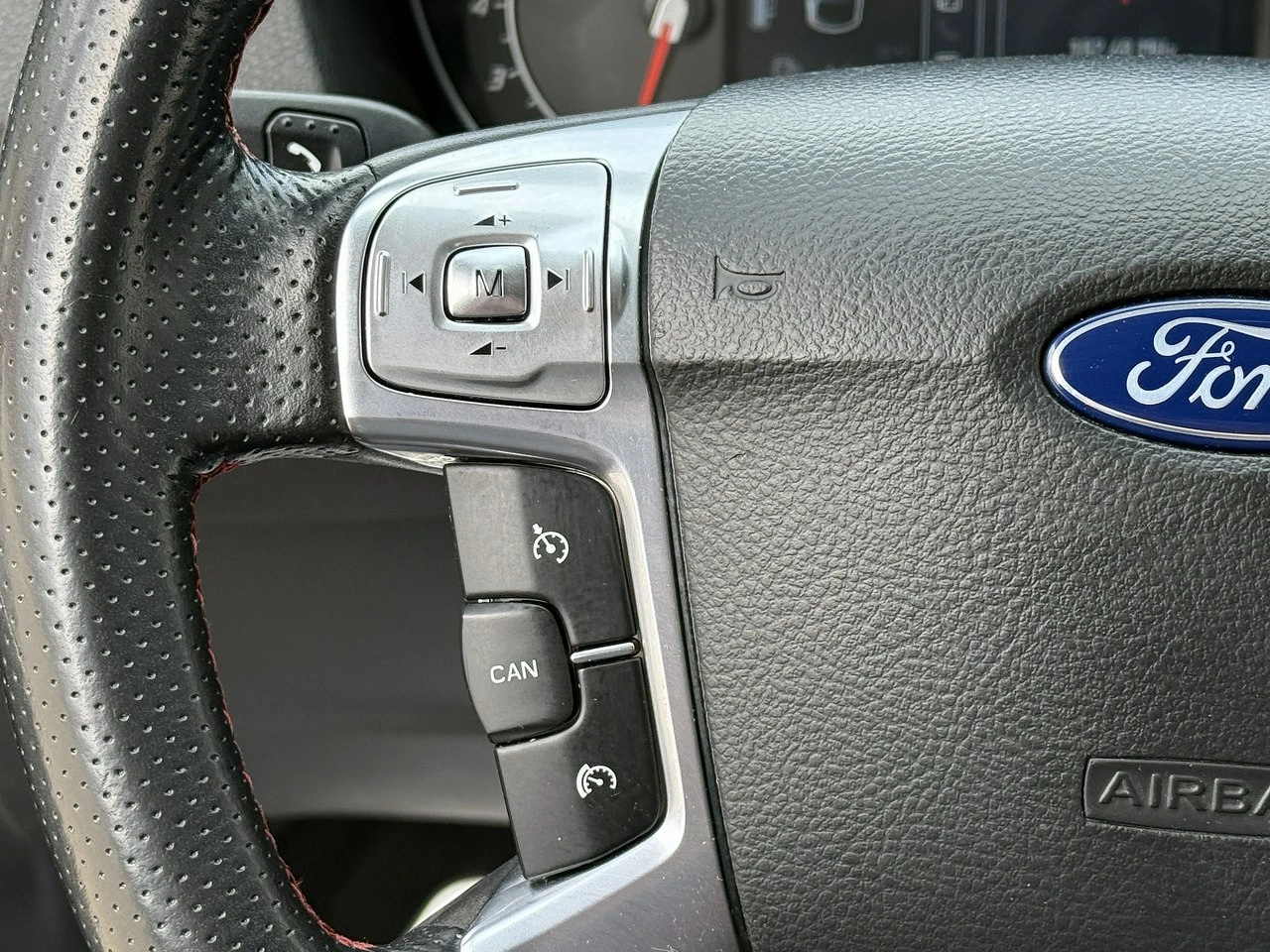 Ford Mondeo - Zdjęcie 17