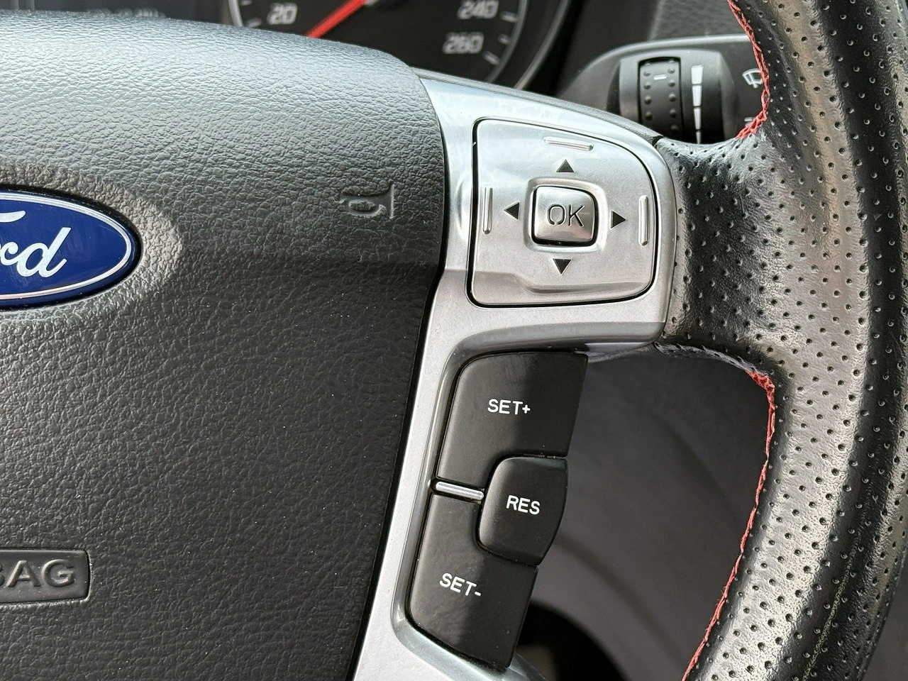 Ford Mondeo - Zdjęcie 16