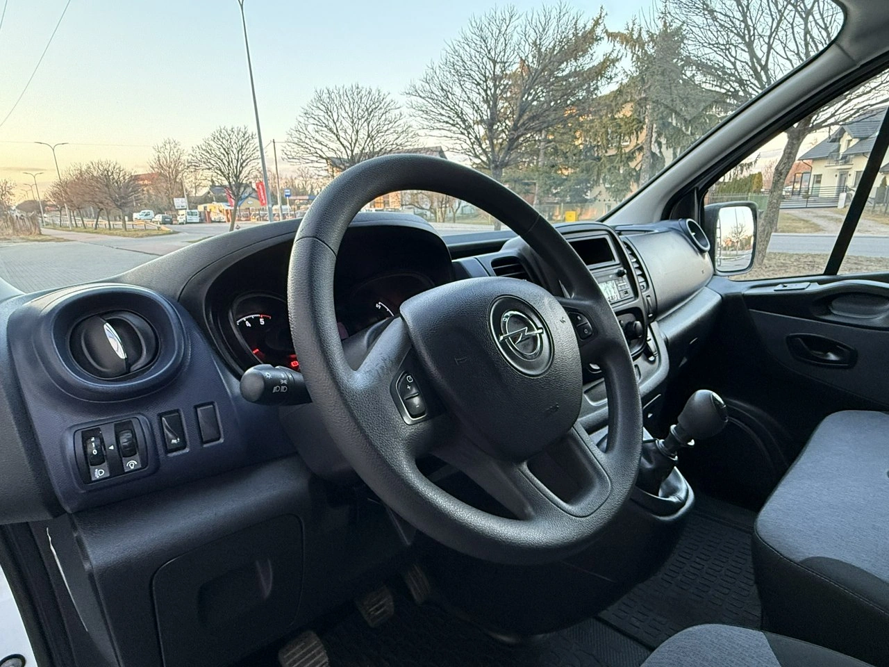 Opel Vivaro - Zdjęcie 17