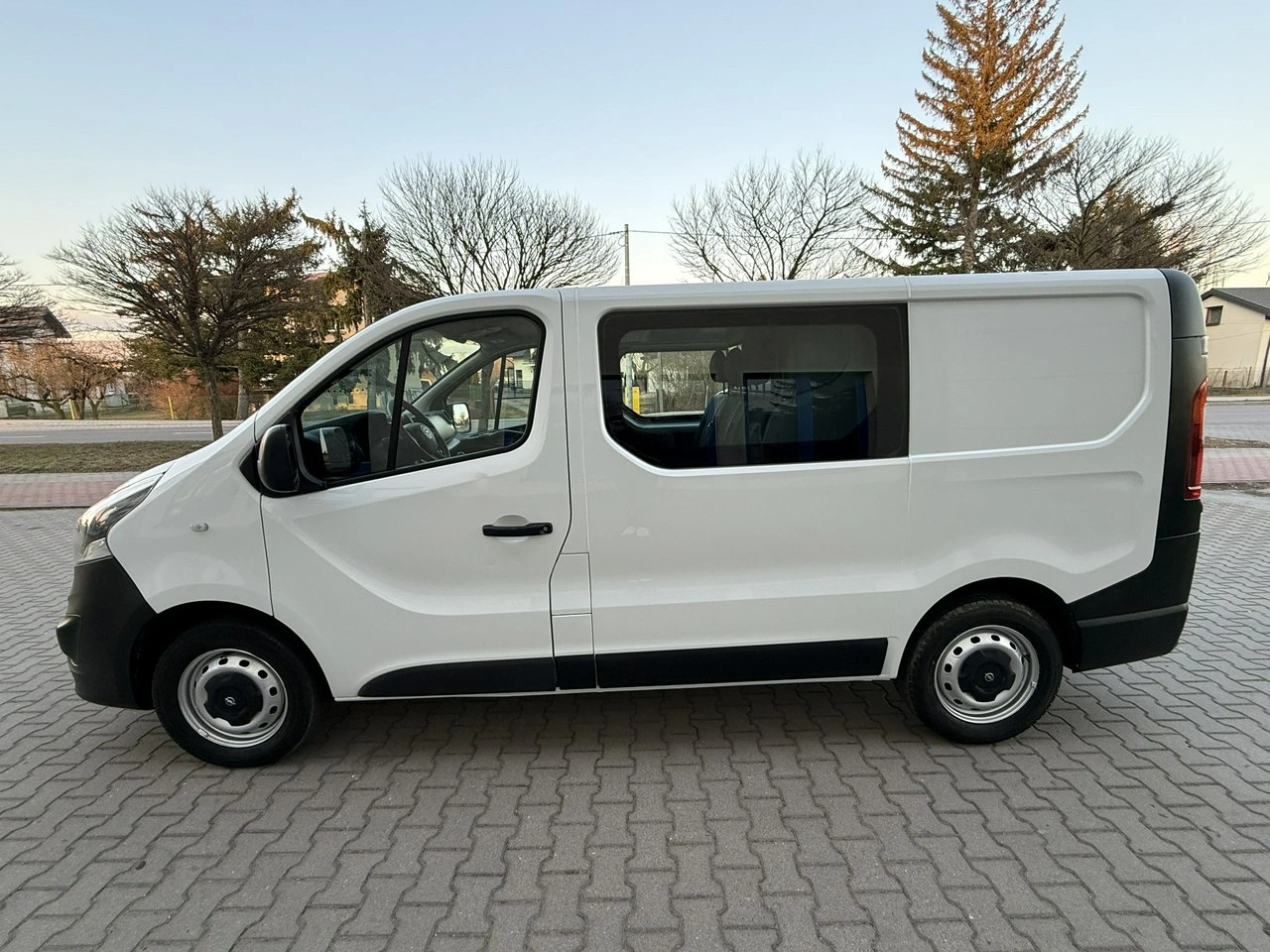 Opel Vivaro - Zdjęcie 9