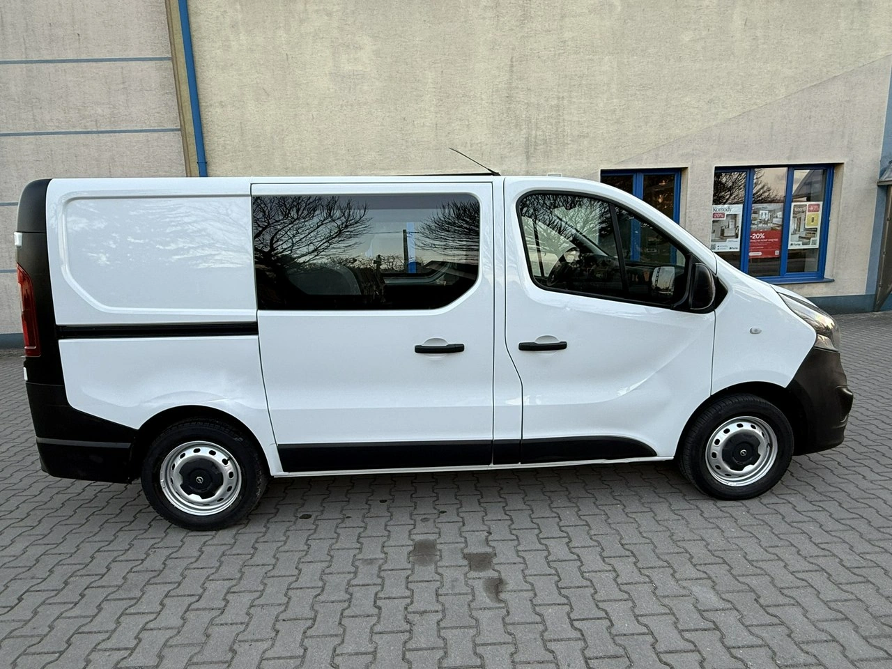 Opel Vivaro - Zdjęcie 11