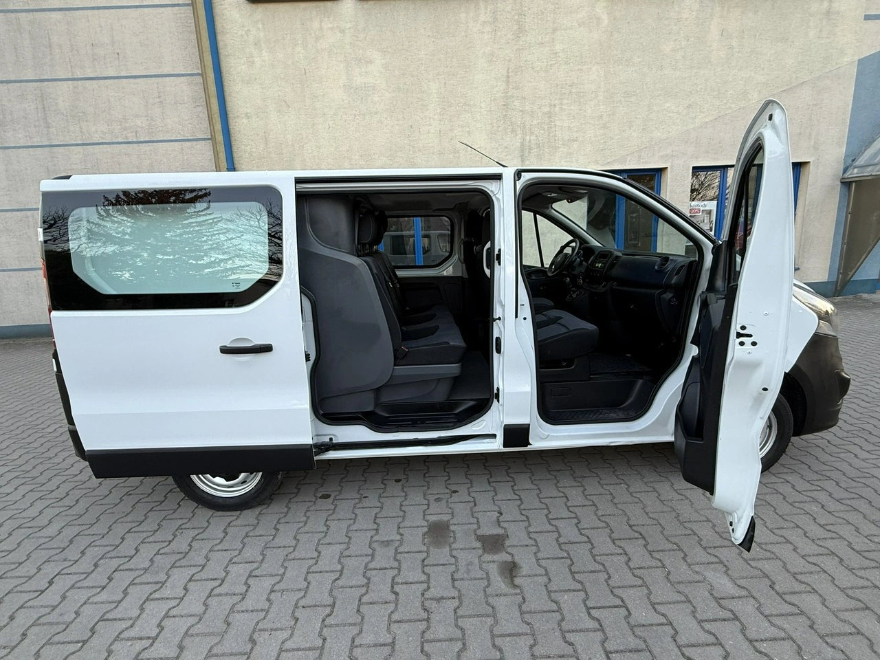 Opel Vivaro - Zdjęcie 2
