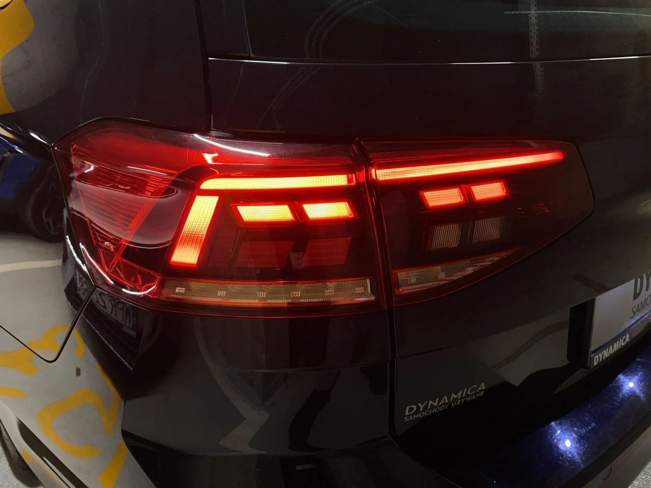 Volkswagen Passat Variant - Zdjęcie 10