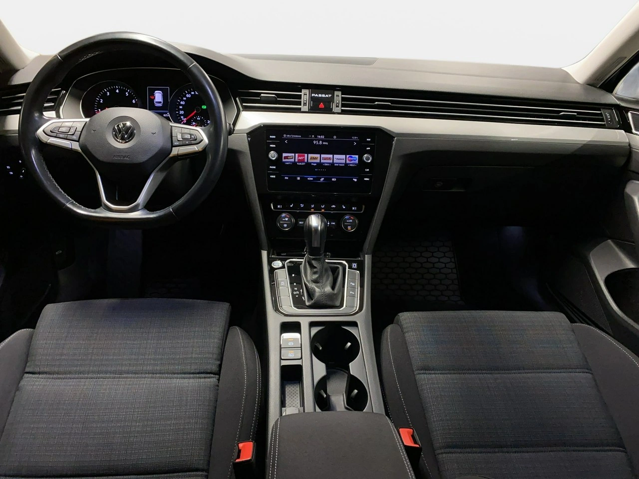 Volkswagen Passat Variant - Zdjęcie 16