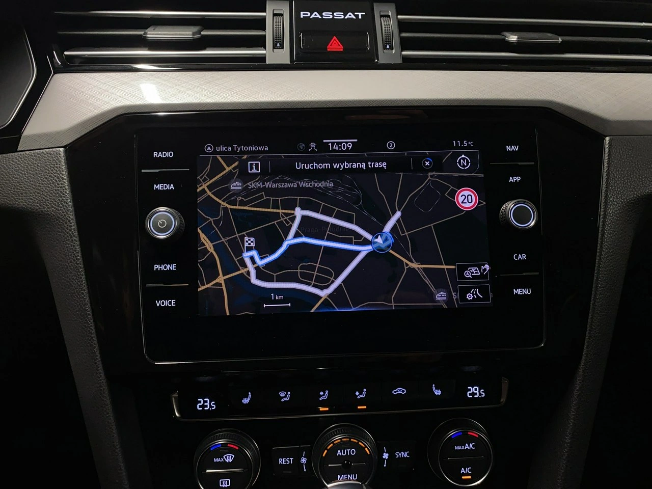 Volkswagen Passat Variant - Zdjęcie 23