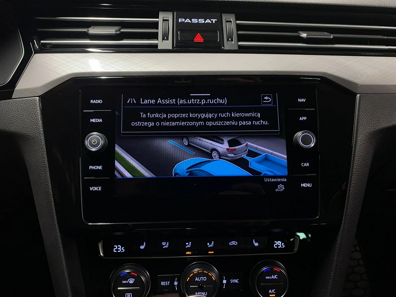 Volkswagen Passat Variant - Zdjęcie 27