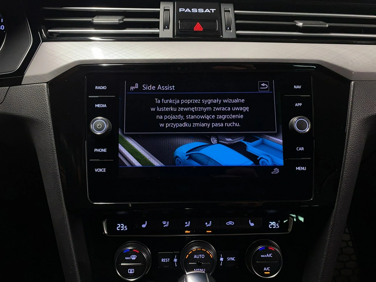 Volkswagen Passat Variant - Zdjęcie 28