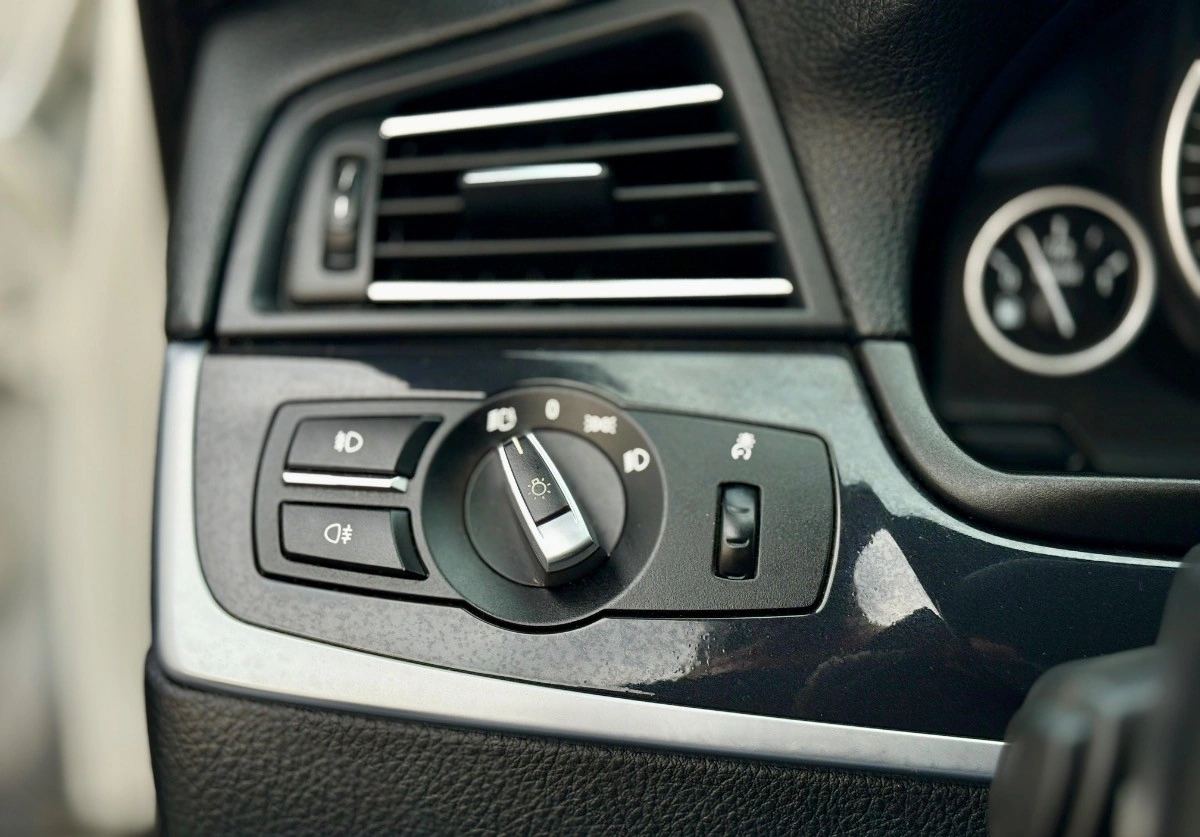 BMW Seria 5 - Zdjęcie 25