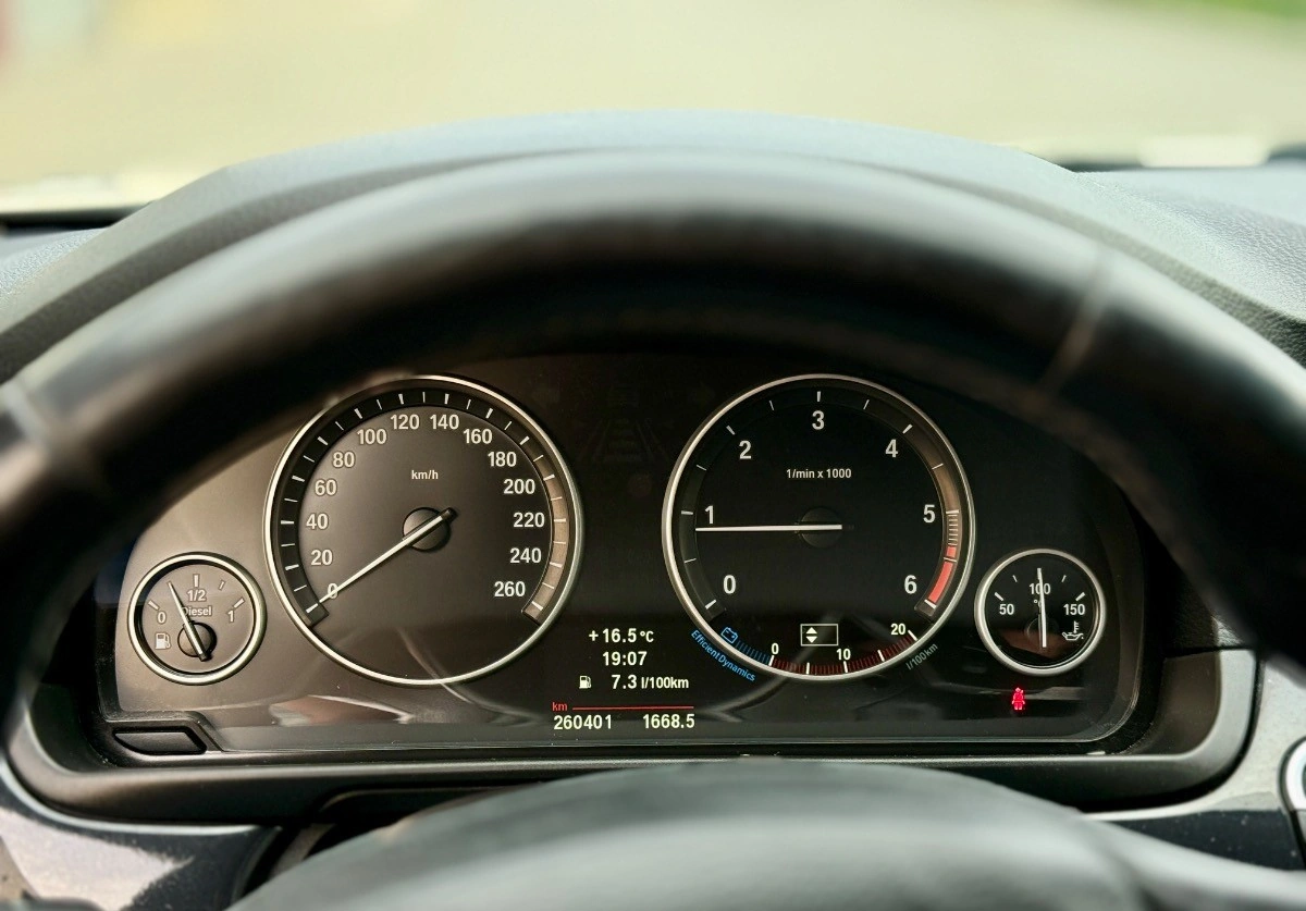 BMW Seria 5 - Zdjęcie 29