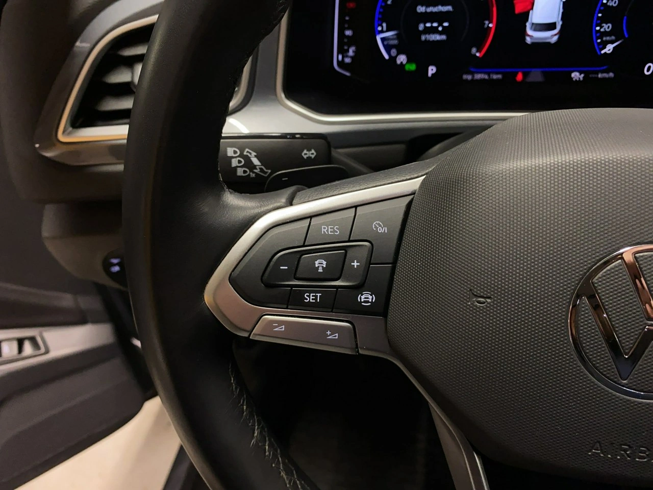 Volkswagen T-Roc - Zdjęcie 19